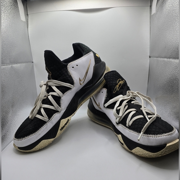 Nike Airmax Lebron 17 Lowtop Metalic Gold Details Black /white Shoes. Mens 13 main image 14